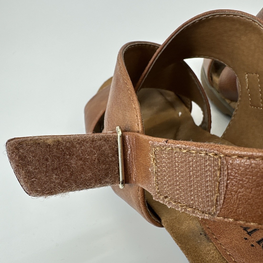 Eurosoft by Sofft Brown Strappy Wedge Sandals Hook & Loop Synthetic Womens Sz 8 - Picture 8 of 10